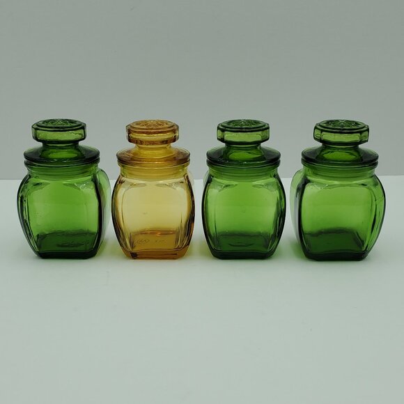 Wheaton Glass Small Emerald Green Apothecary Jars Mini Amber Lidded Spice Jar - Picture 1 of 9